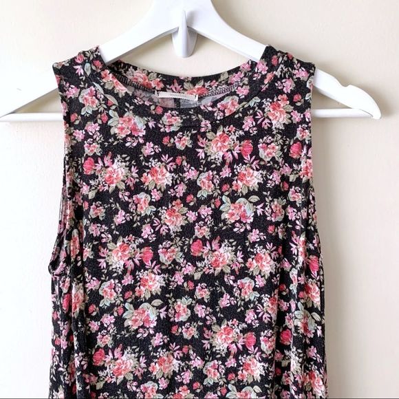 Maitai Sleeveless Floral Dress - Picture 2 of 5